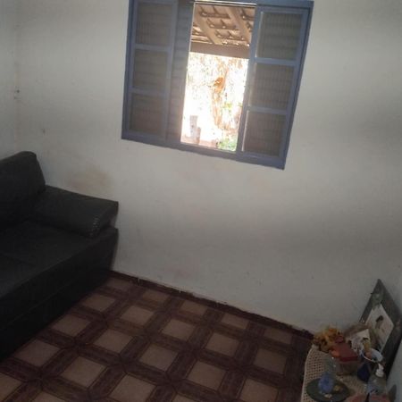 Sitio Bemtevi - Jockey Camping - Uberlandia Villa Buitenkant foto