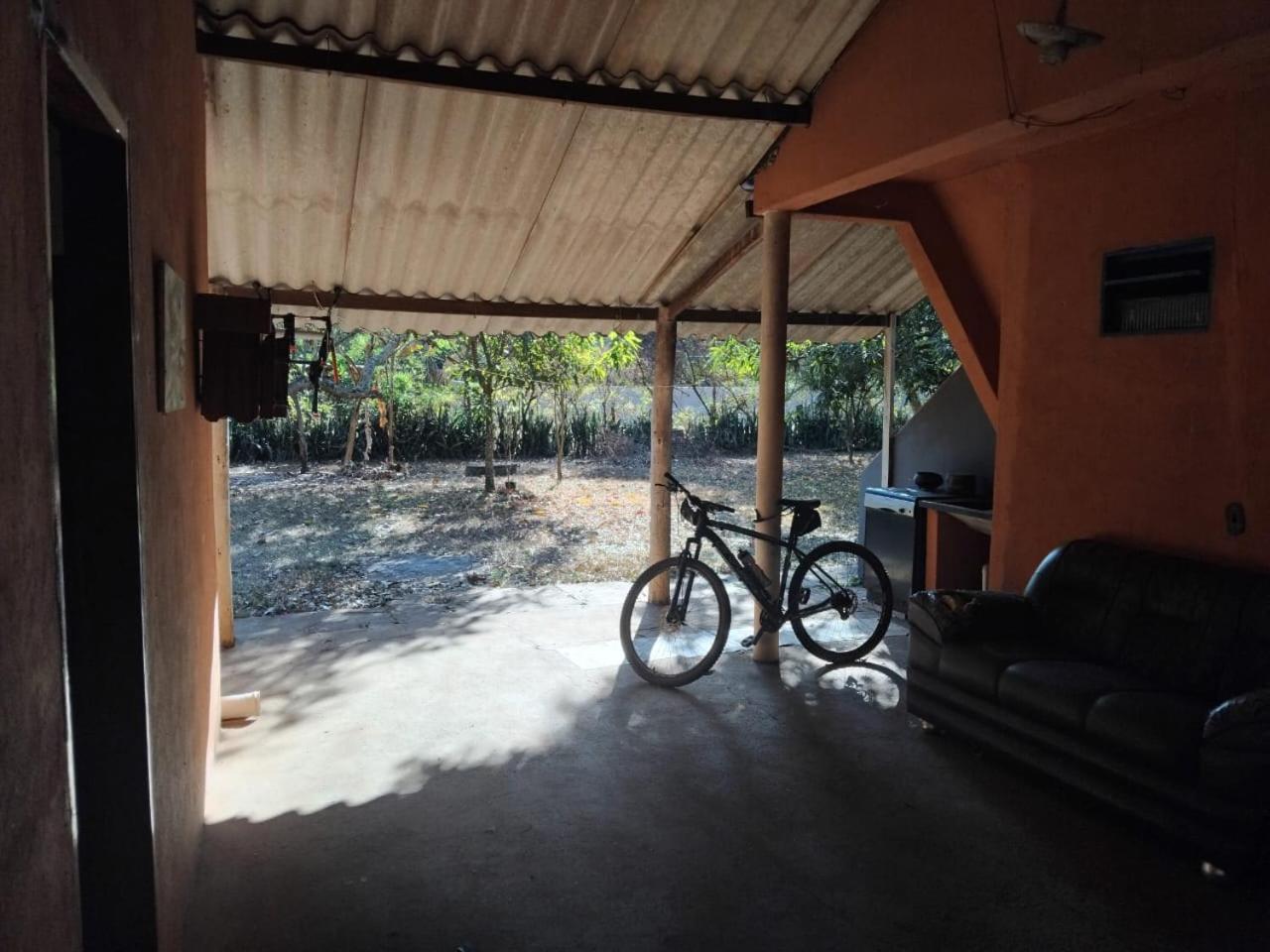 Sitio Bemtevi - Jockey Camping - Uberlandia Villa Buitenkant foto