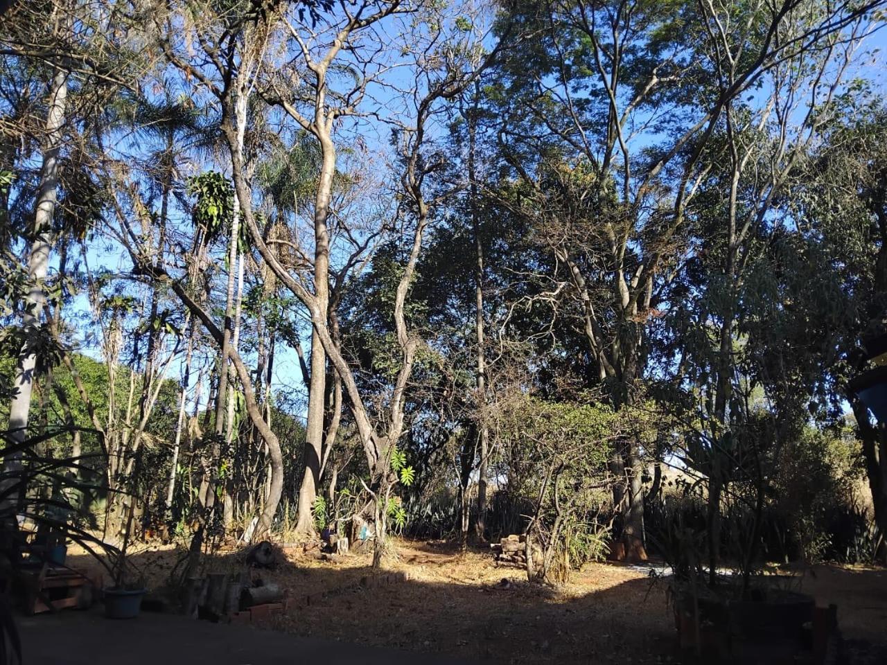 Sitio Bemtevi - Jockey Camping - Uberlandia Villa Buitenkant foto