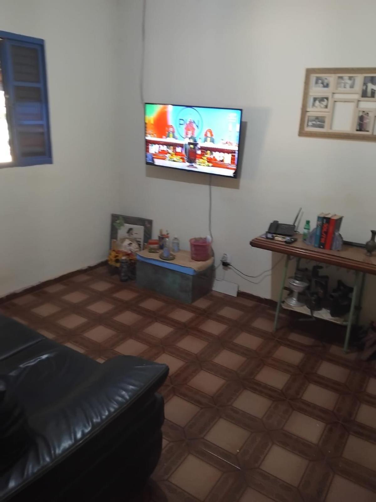 Sitio Bemtevi - Jockey Camping - Uberlandia Villa Buitenkant foto