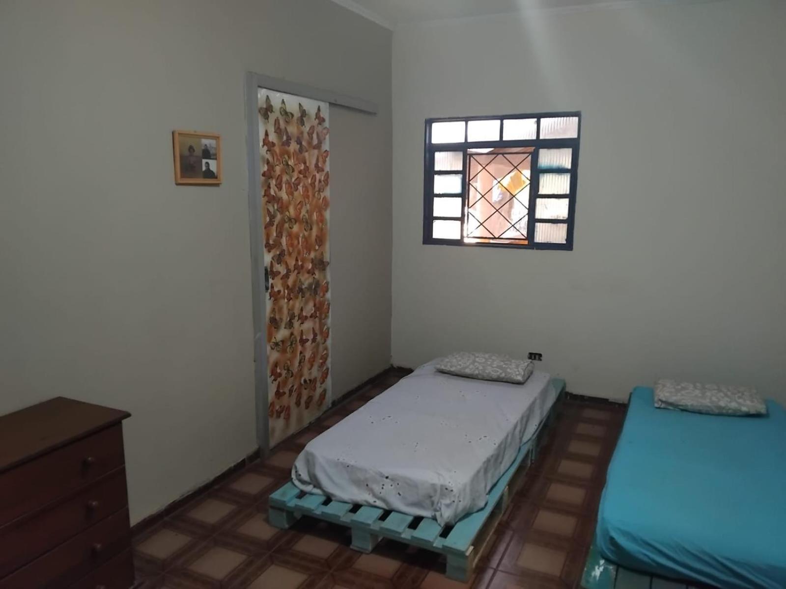 Sitio Bemtevi - Jockey Camping - Uberlandia Villa Buitenkant foto