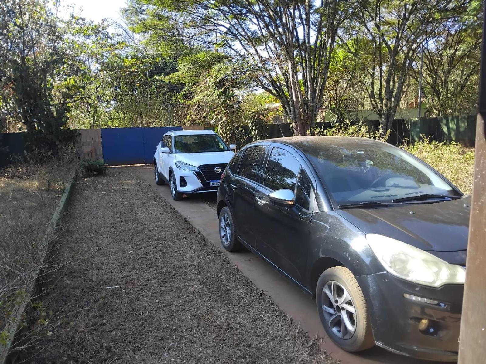 Sitio Bemtevi - Jockey Camping - Uberlandia Villa Buitenkant foto