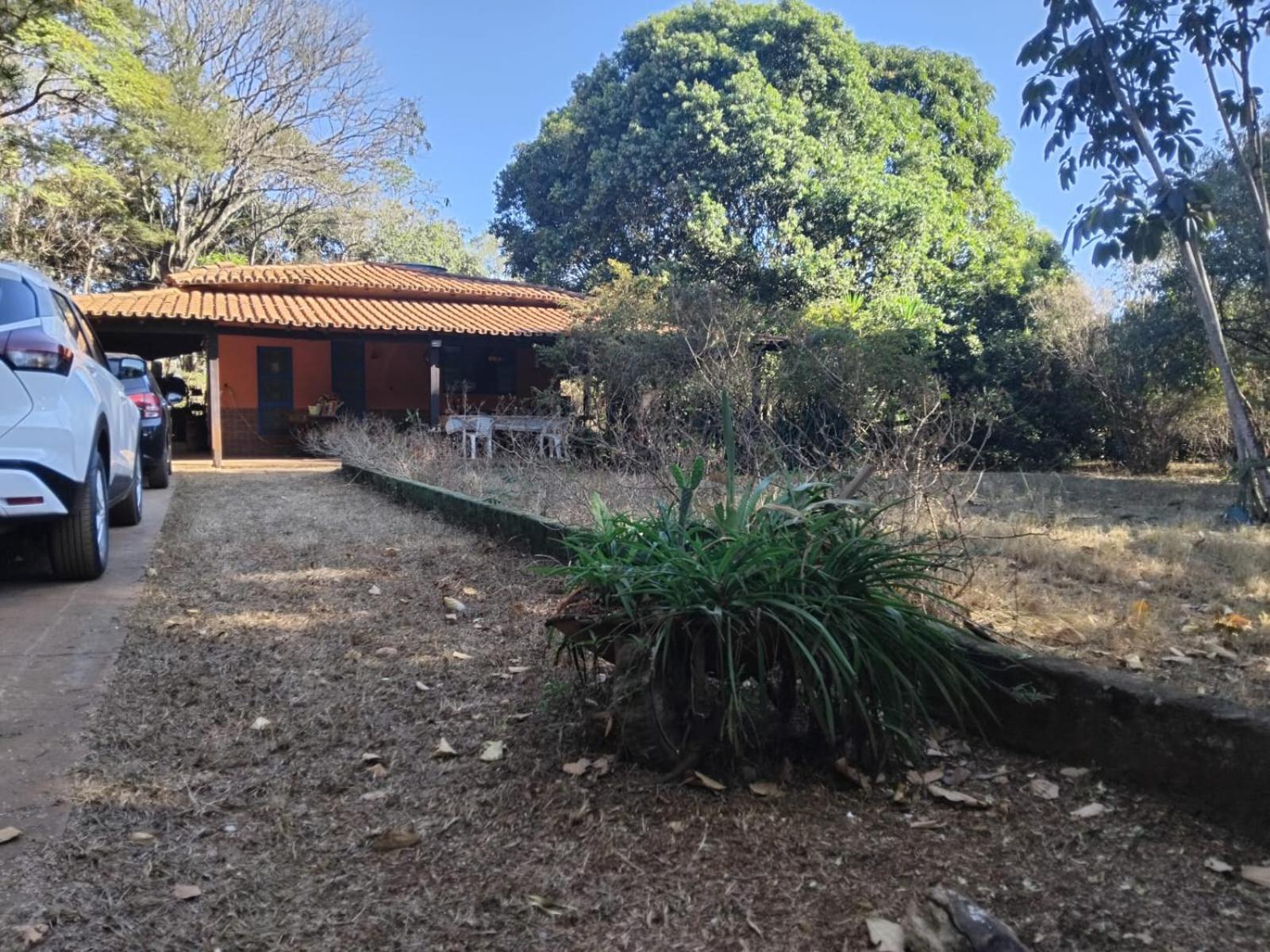 Sitio Bemtevi - Jockey Camping - Uberlandia Villa Buitenkant foto